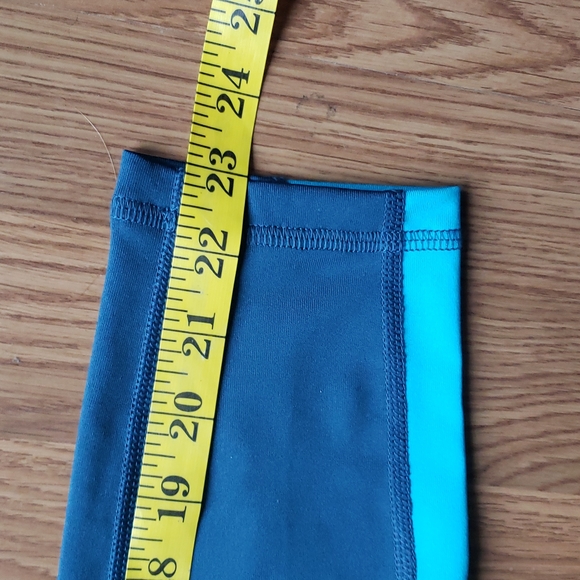 Under Armour Heat Gear Cropped Athletic Pants Girl's Youth Size Large - Picture 8 of 13